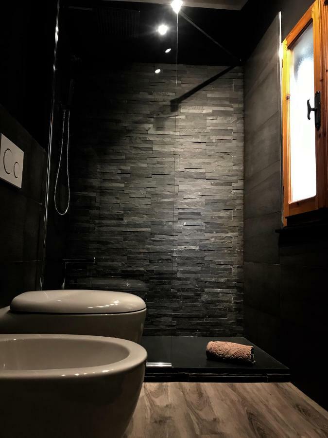 Lovely Apt Really Downtown - Free Private Parking Included! - Генуя Экстерьер фото