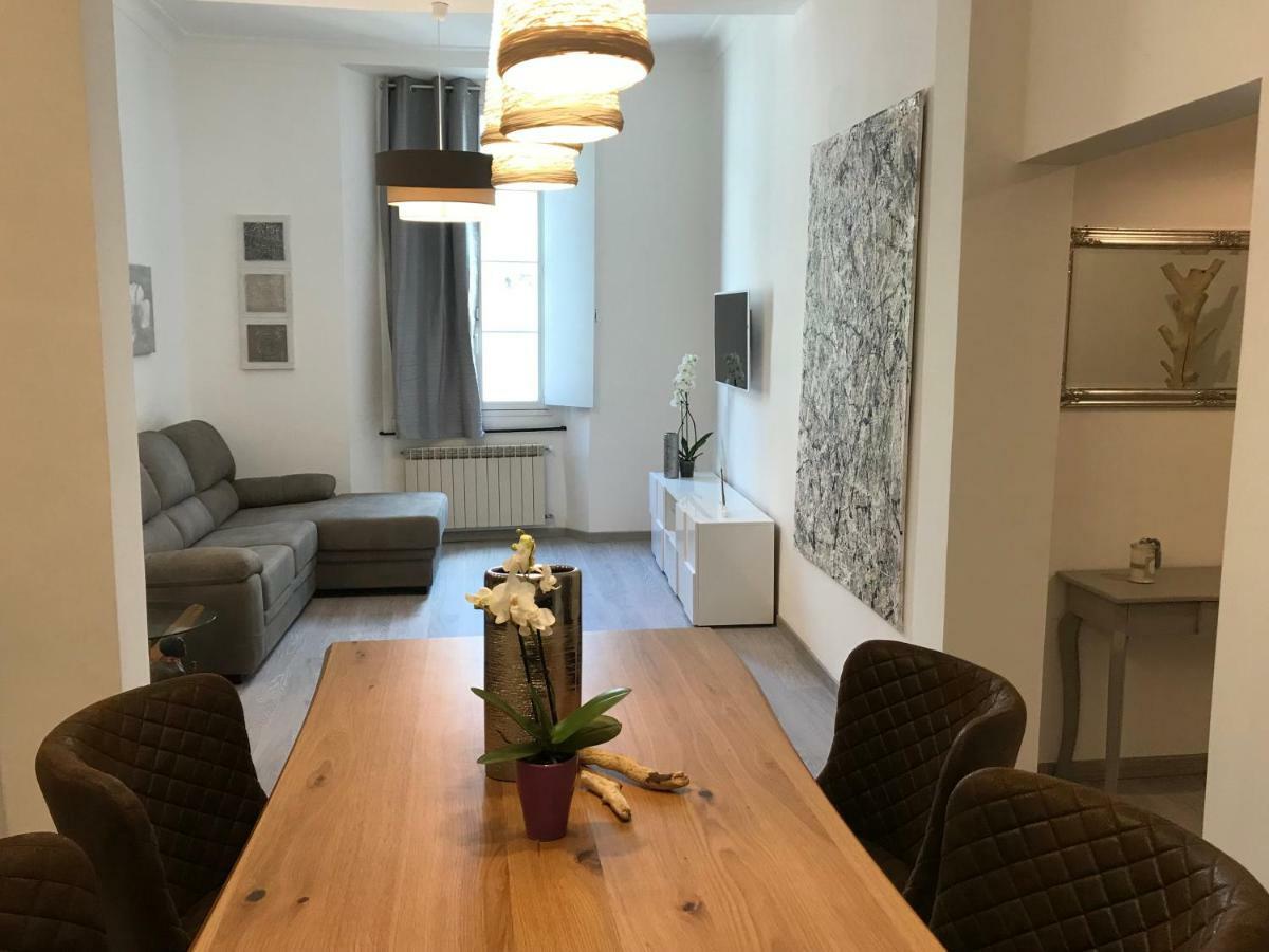 Lovely Apt Really Downtown - Free Private Parking Included! - Генуя Экстерьер фото