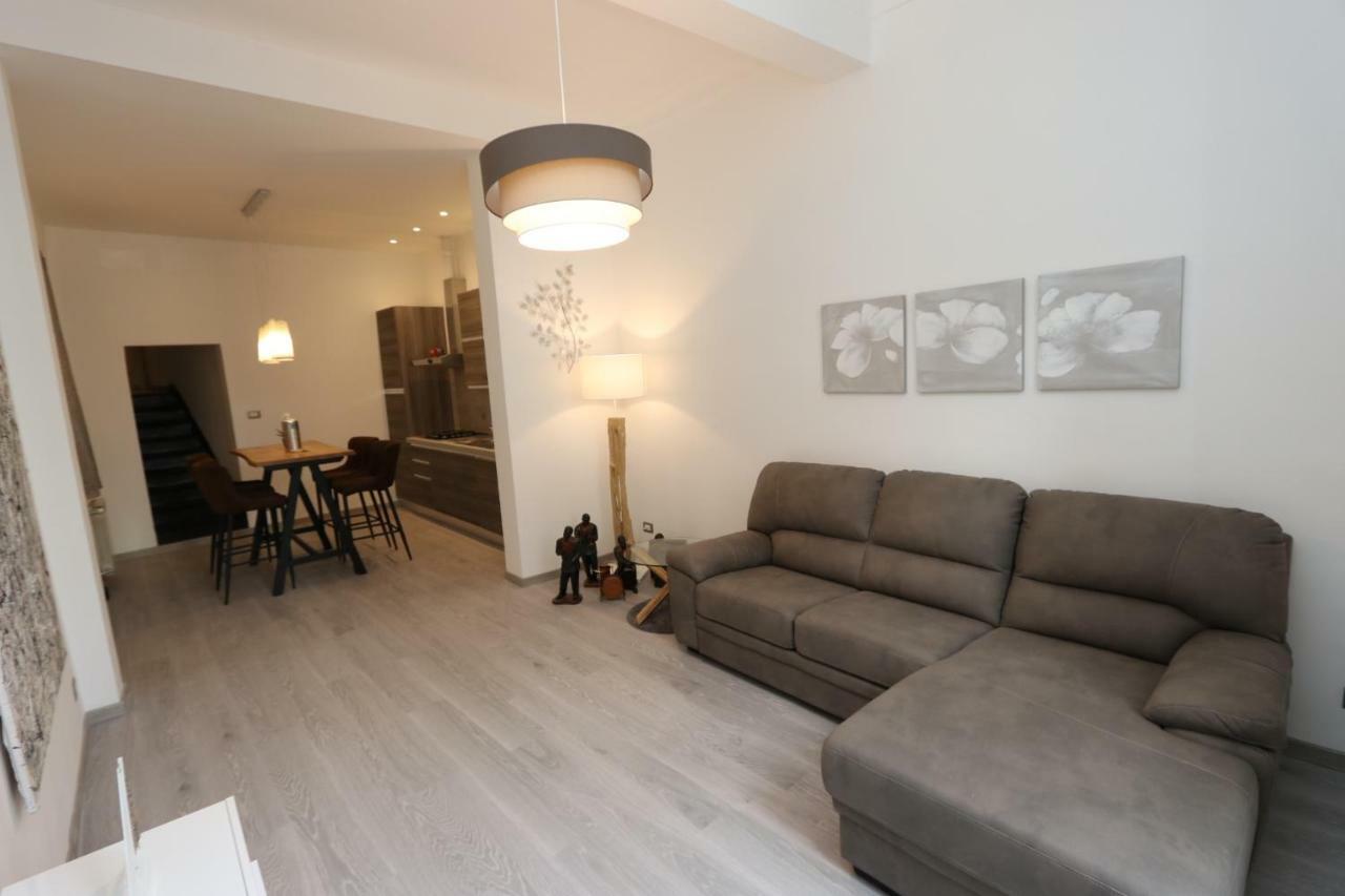 Lovely Apt Really Downtown - Free Private Parking Included! - Генуя Экстерьер фото